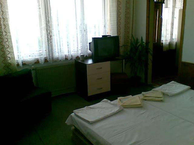 Family Hotel Natalis Chisaria Pokój zdjęcie